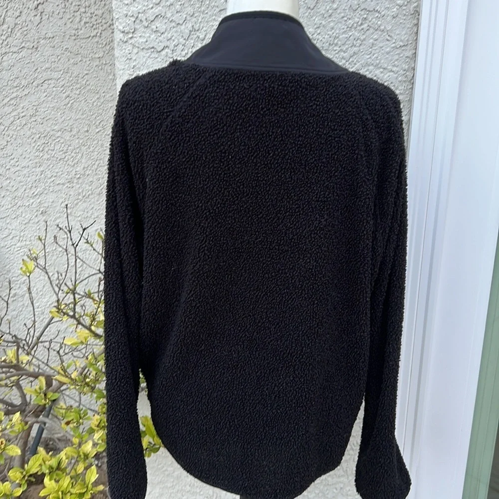 PINK Victoria's Secret Black Fleece Boucle Snap up Jacket Women's Size M